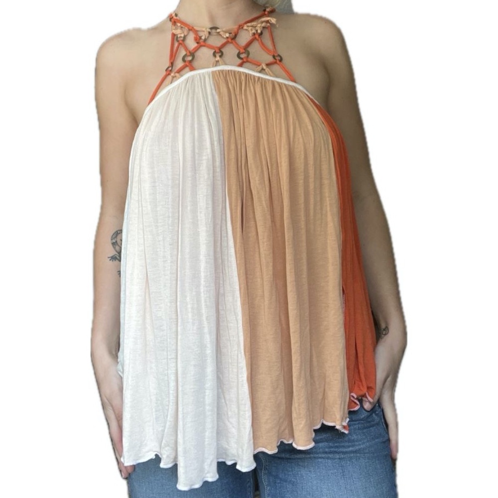 ☀️Free People Open Crochet Neckline Tank☀️
